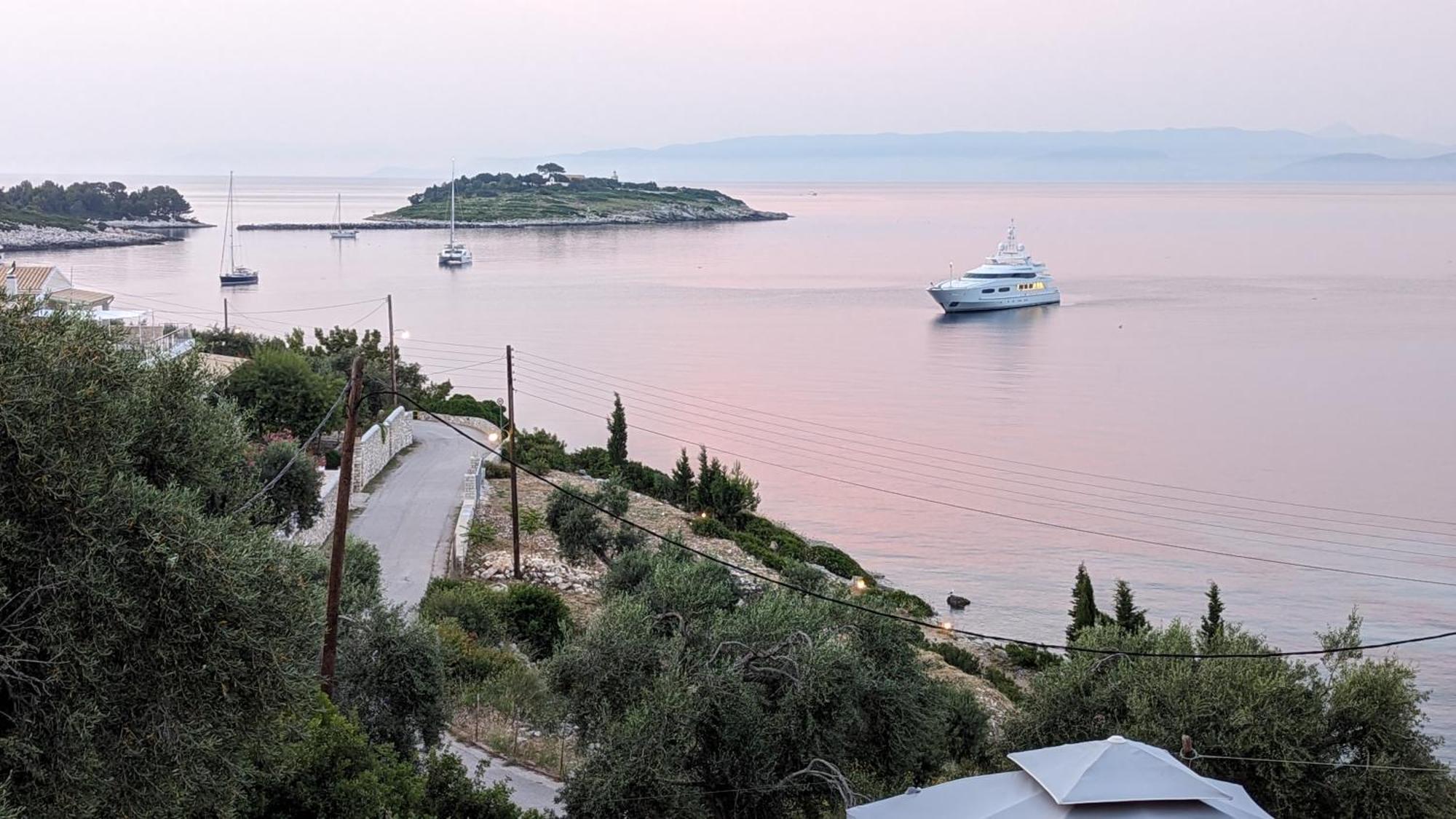 Villa Avgerini Paxos Gaios Quarto foto